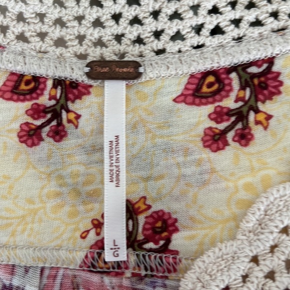 🎉HP🎉NWT Free People Leilani Floral Lace Crop Top - Picture 13 of 15